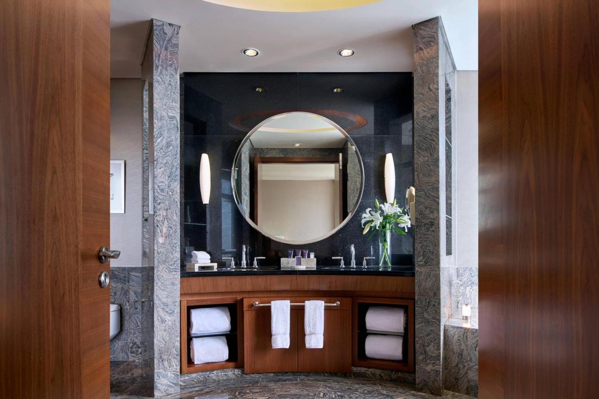The Ritz-Carlton Jakarta, Pacific Place Extérieur photo