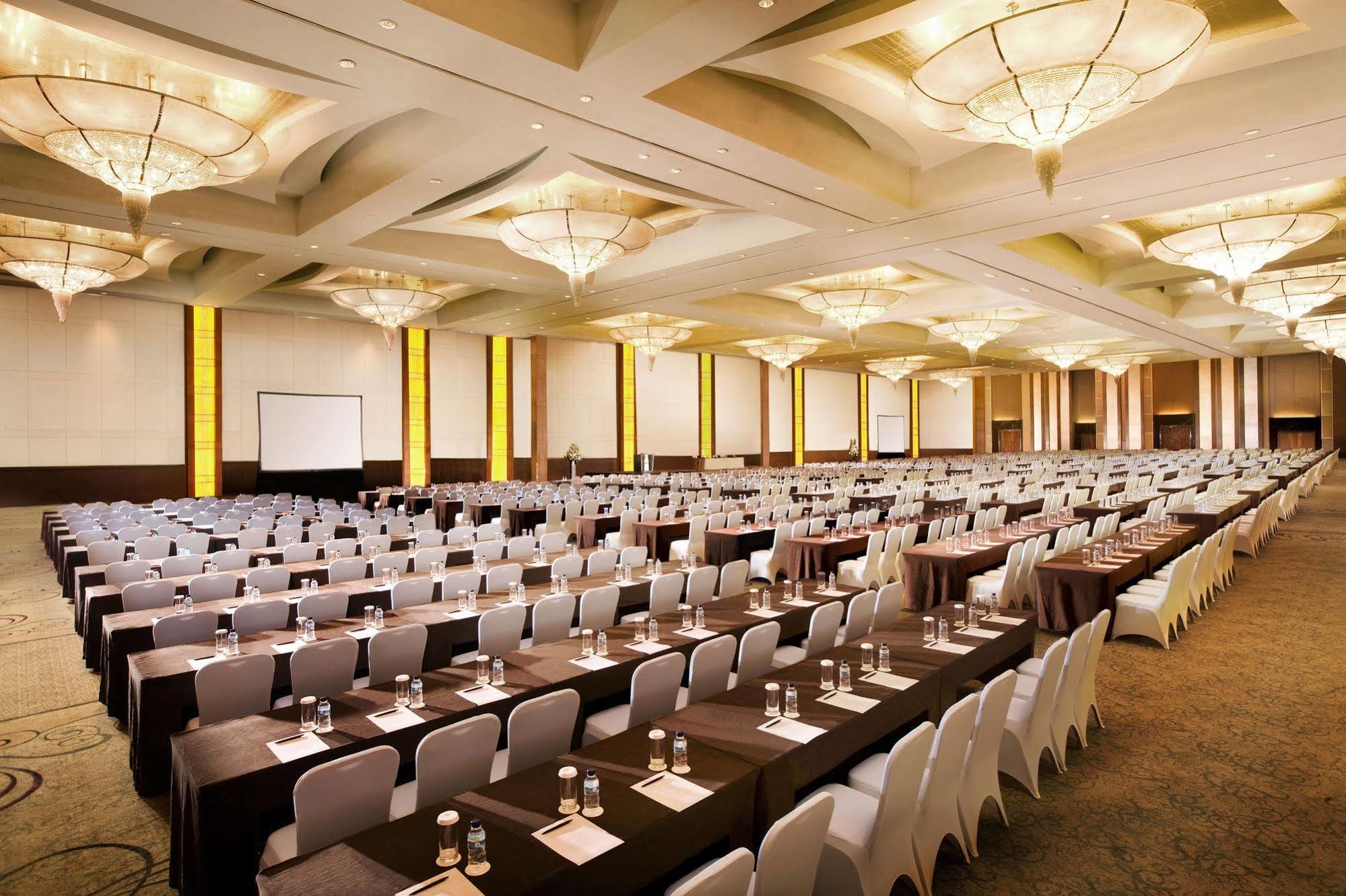 The Ritz-Carlton Jakarta, Pacific Place Extérieur photo
